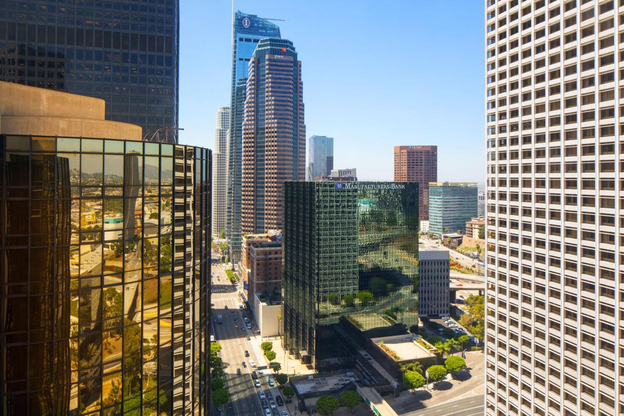 The Westin Bonaventure Hotel & Suites, Los Angeles Exterior photo